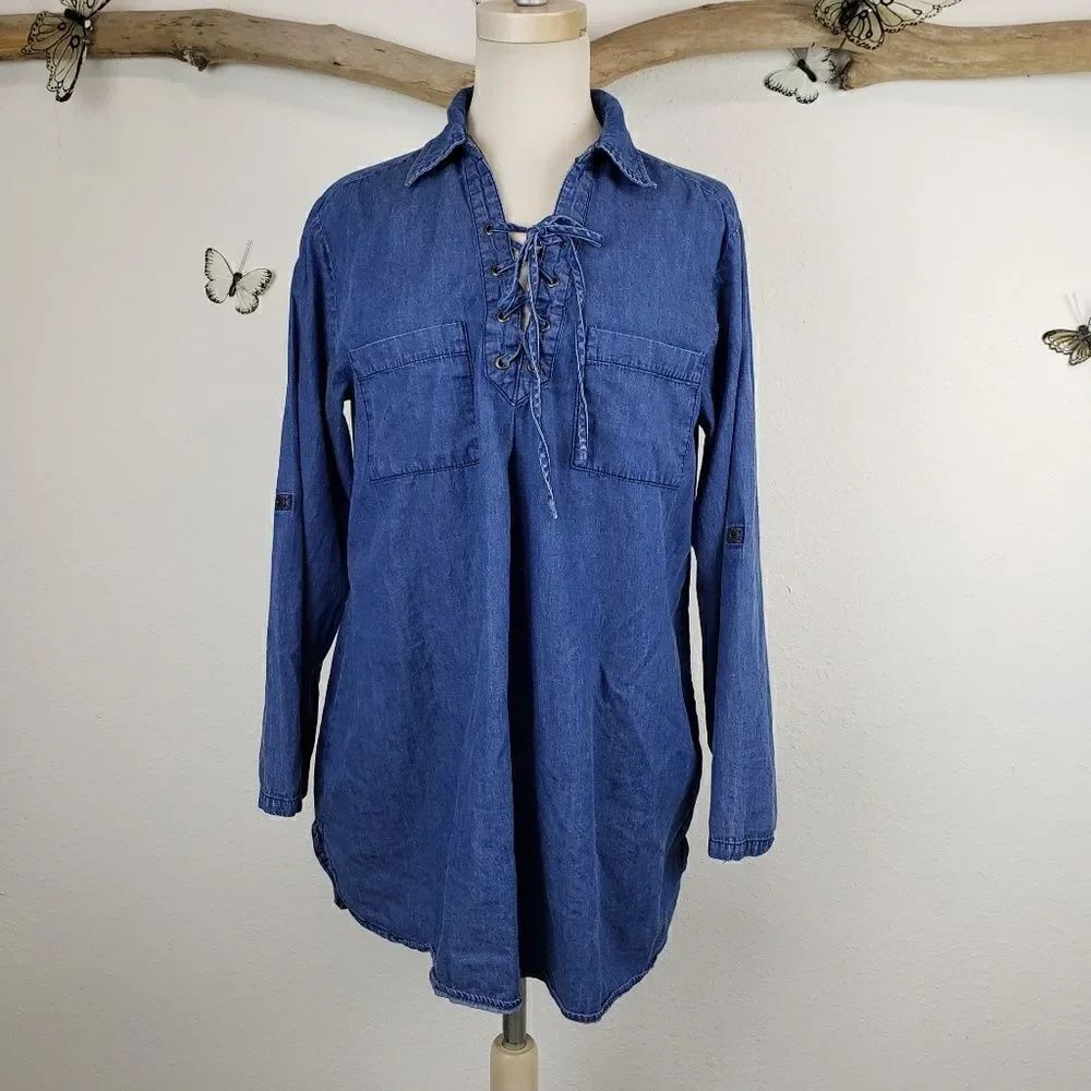 En creme lace front denim tunic dress